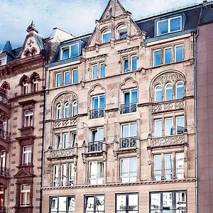 Hostel Five Elements And Capsules Frankfurt