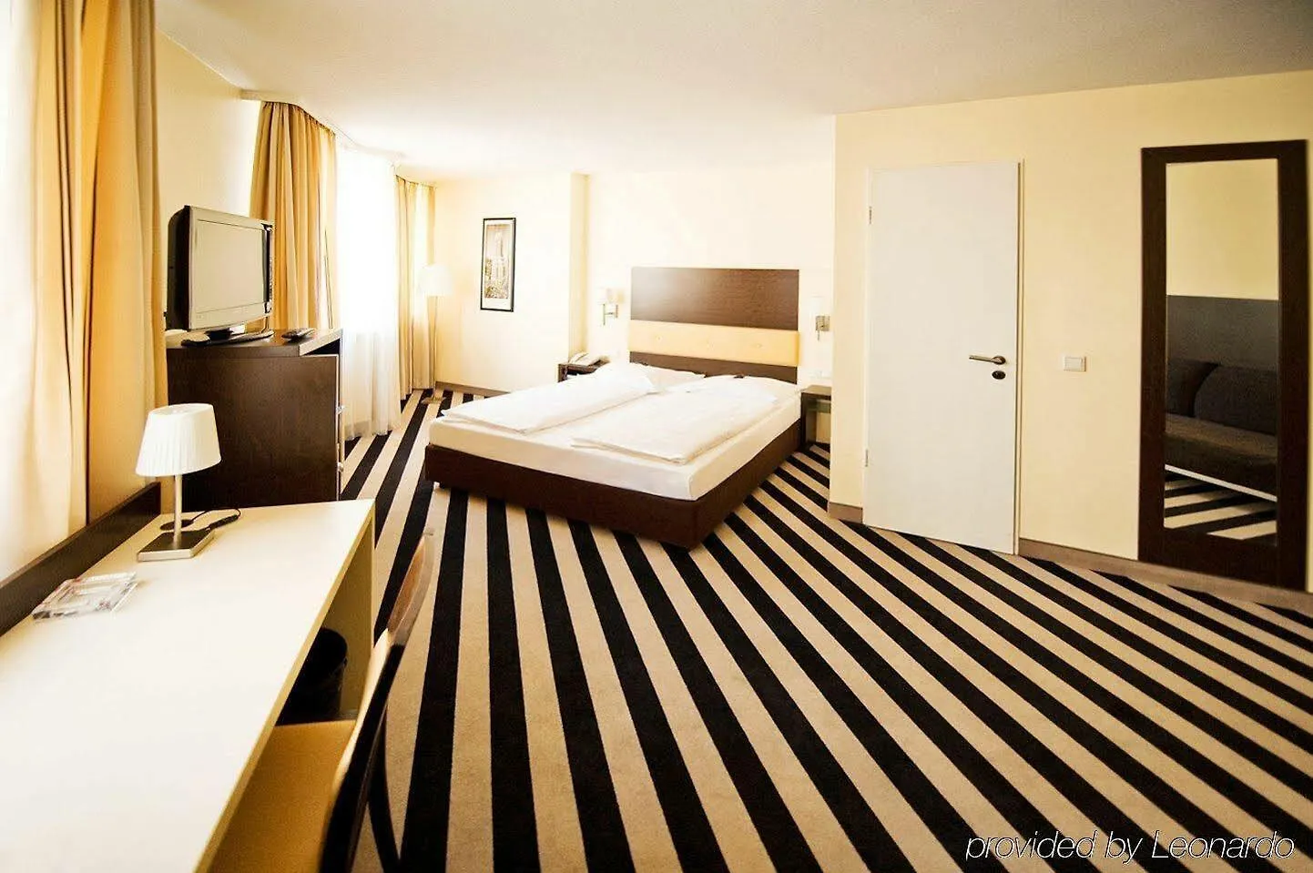 Bristol Hotel - Frankfurt City - Central Station Frankfurt am Main 4*,